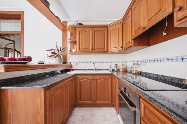 4 makuuhuone Omakotitalo myytävänä paikassa Sant Llorenç des Cardassar mukana 
autotalli - 850 000 € (Ref: 10014657)
