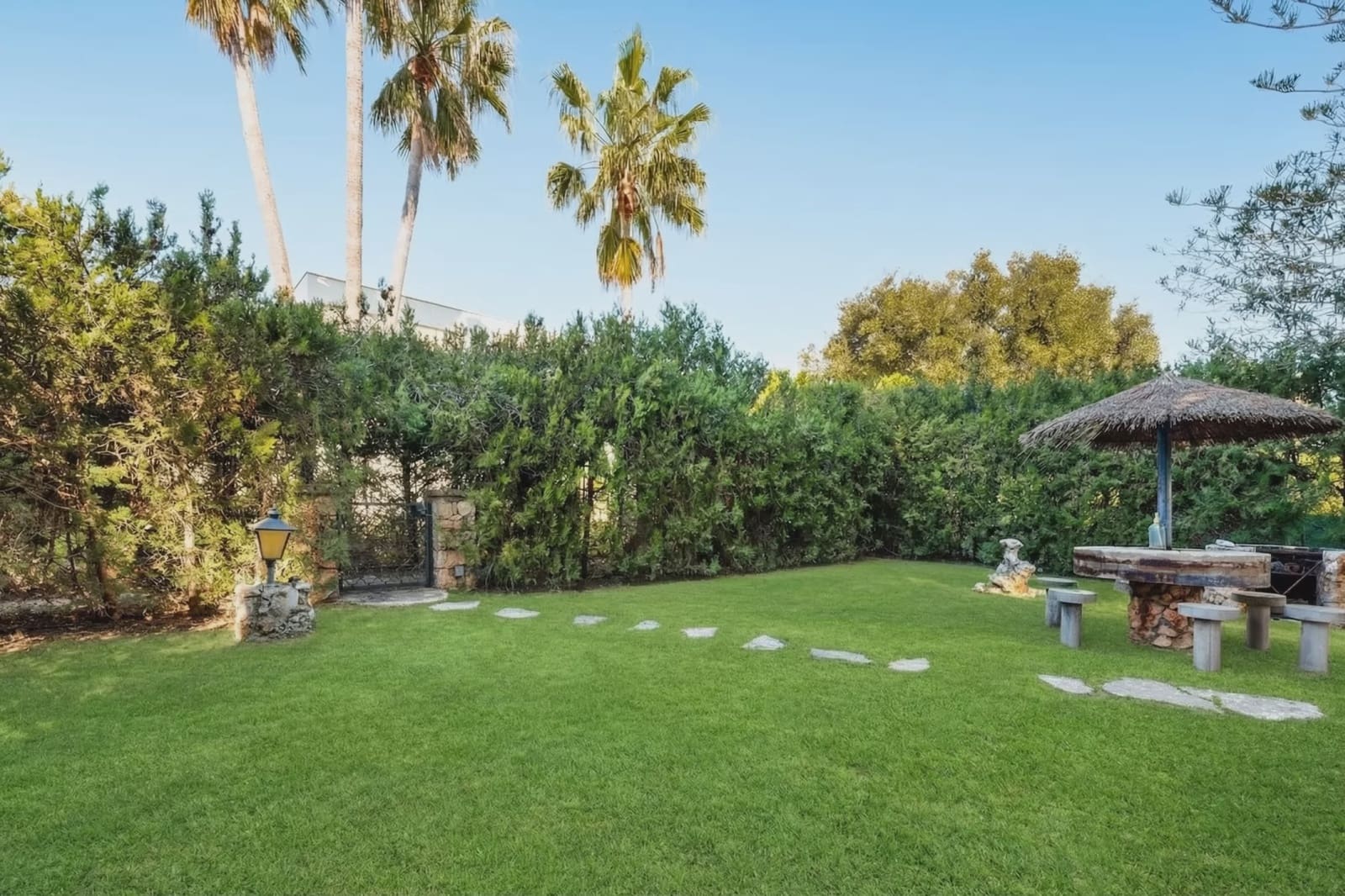 3 soverom Hus til salgs i Cala Mandia med svømmebasseng - € 639 000 (Ref: 10057167)