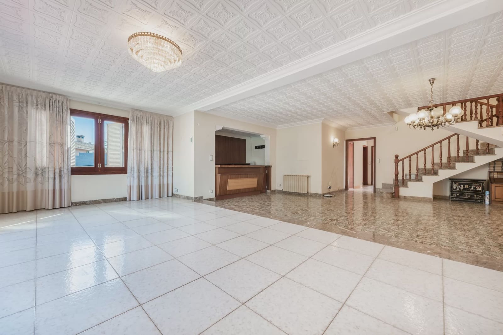 4 bedroom Townhouse for sale in Palma de Mallorca - € 680,000 (Ref: 10088651)