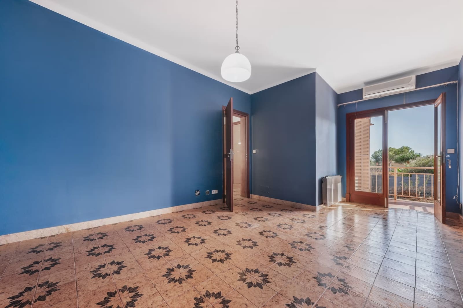 4 bedroom Townhouse for sale in Palma de Mallorca - € 680,000 (Ref: 10088651)