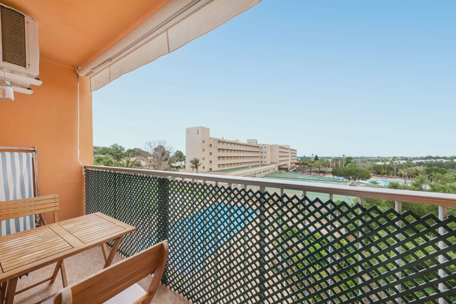 Lägenhet till salu i Calas de Mallorca med pool - 150 000 € (Ref: 10177439)