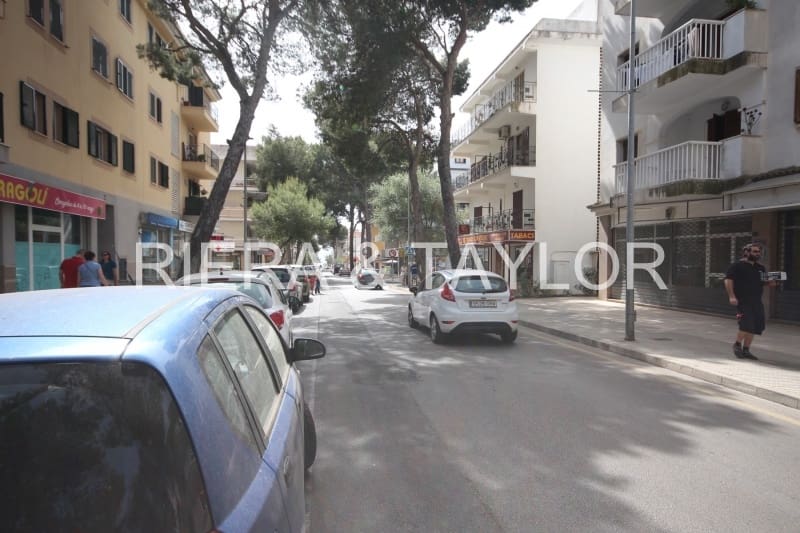 Erhverv til salg i Cala Millor - € 180.000 (Ref: 3472573)