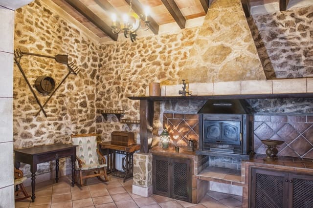 5 slaapkamer Finca/Landhuis te koop in Sant Llorenç des Cardassar - € 715.000 (Ref: 3621746)
