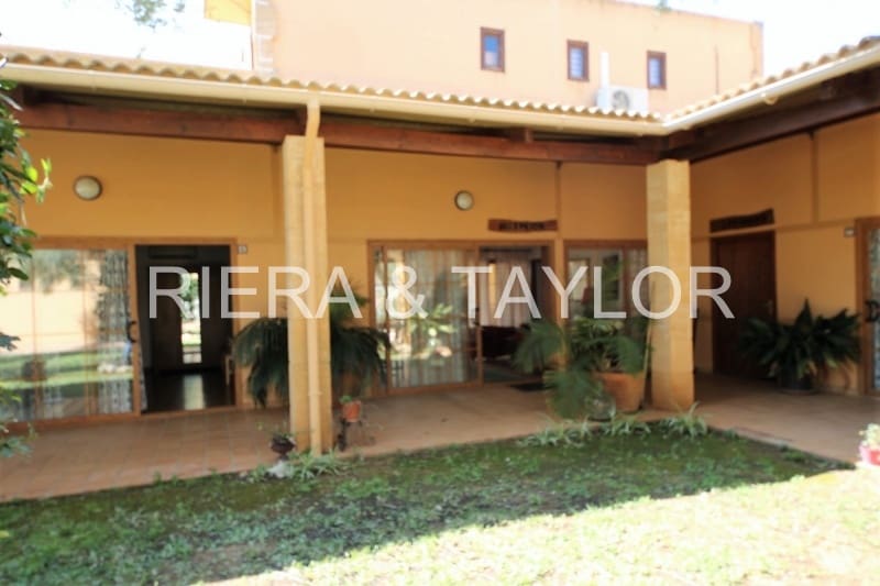 12 soveværelse Finca/Landehus til salg i Petra - € 3.000.000 (Ref: 3622069)