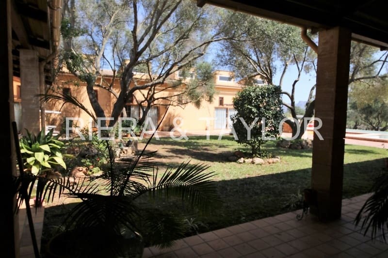 12 soveværelse Finca/Landehus til salg i Petra - € 3.000.000 (Ref: 3622069)