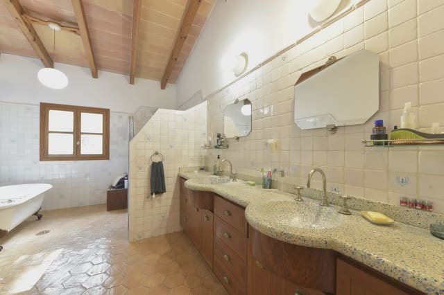 3 bedroom Finca/Country House for sale in Manacor - € 1,273,000 (Ref: 3944920)