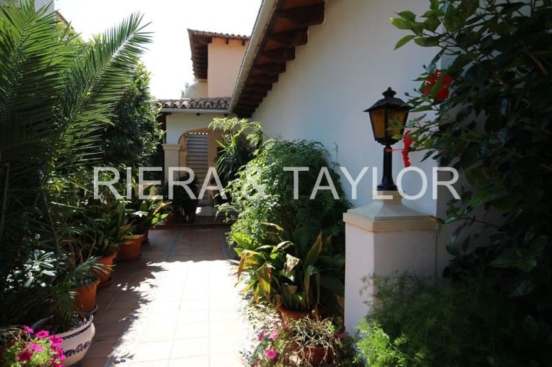 5 soveværelse Byhus til salg i Cala Ratjada - € 1.100.000 (Ref: 3947227)