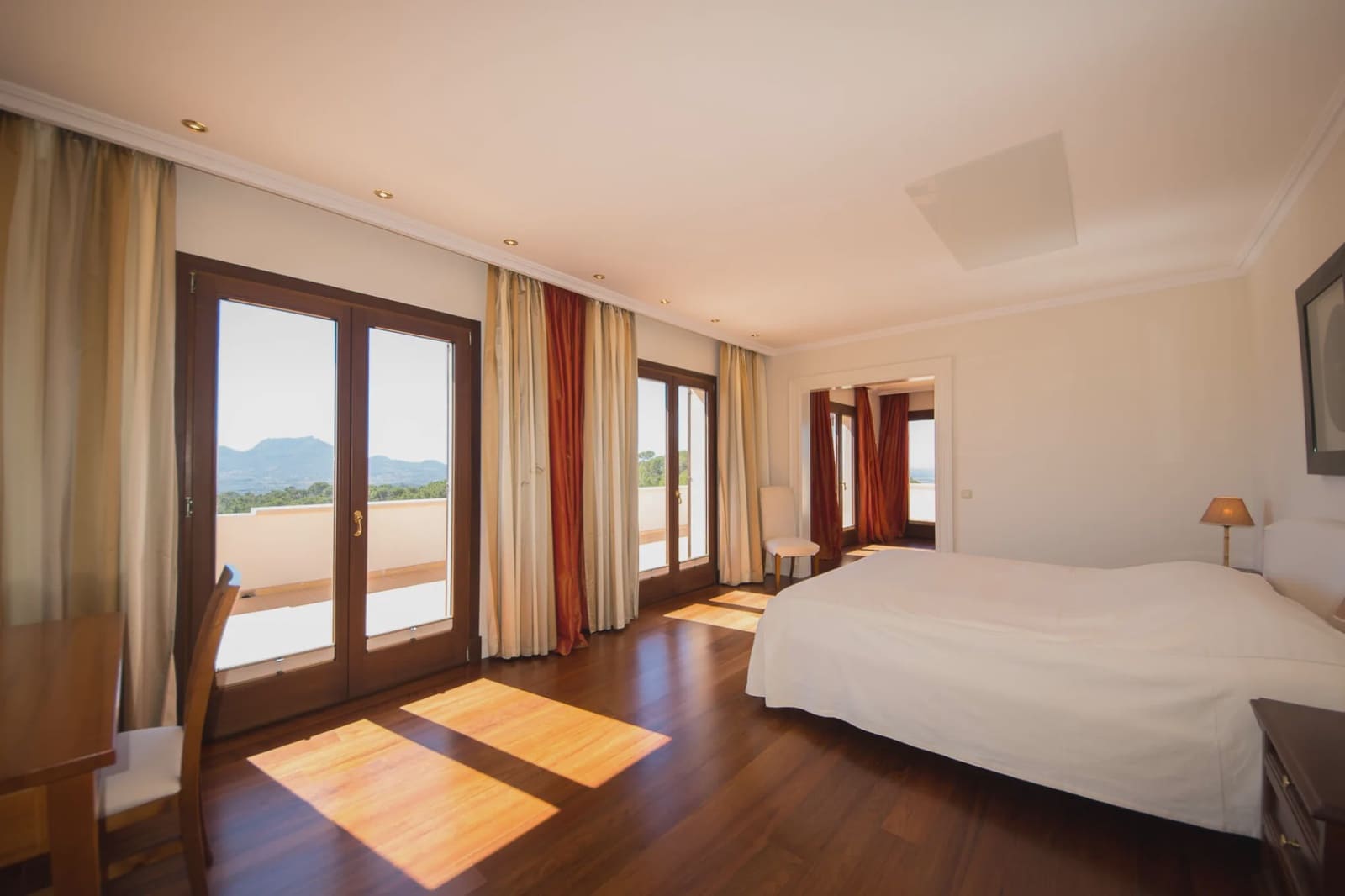 6 soveværelse Finca/Landehus til salg i Manacor - € 3.950.000 (Ref: 5488749)