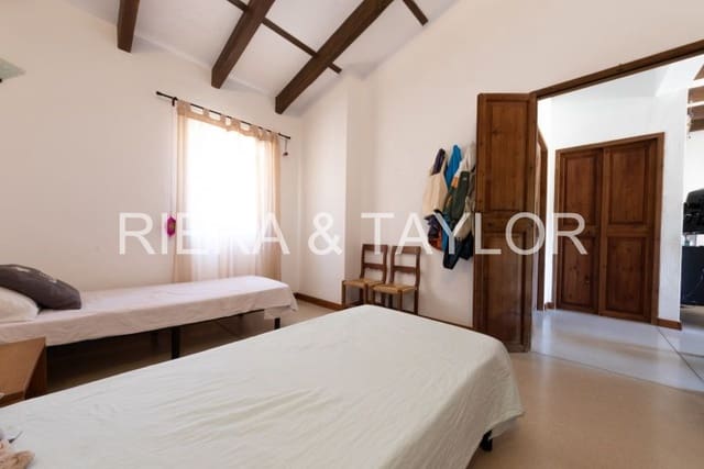 4 soveværelse Byhus til salg i Petra - € 650.000 (Ref: 5489033)