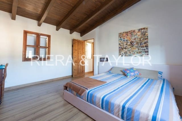 4 soveværelse Byhus til salg i Petra - € 650.000 (Ref: 5489033)