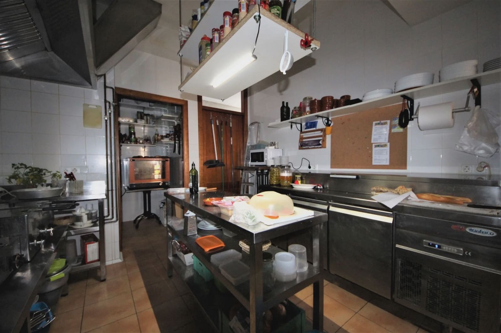 Commercial for sale in Vilafranca de Bonany - € 298,000 (Ref: 5489036)