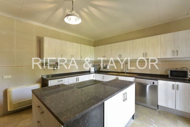 9 soveværelse Finca/Landehus til salg i Artà - € 3.000.000 (Ref: 5491805)