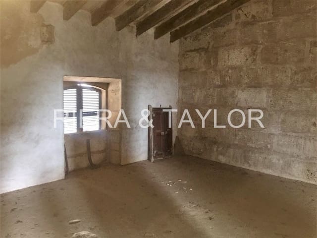 14 bedroom Townhouse for sale in Porreres - € 960,000 (Ref: 5584075)