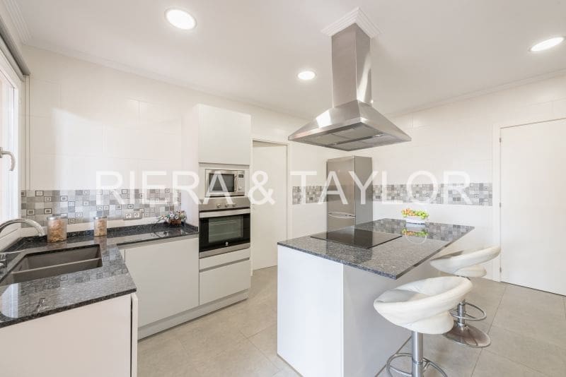 6 sypialnia Dom na sprzedaż w Capdepera - 999 000 € (Ref: 5880730)