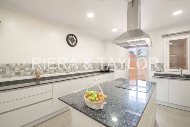 6 soverom Hus til salgs i Capdepera - € 999 000 (Ref: 5880730)