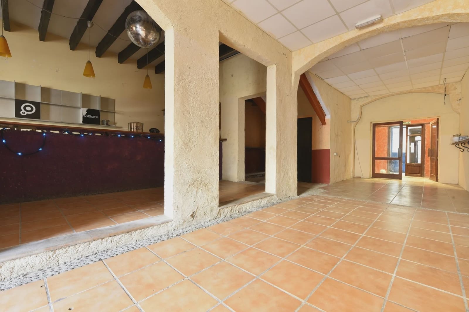 6 bedroom Townhouse for sale in Manacor - € 650,000 (Ref: 5919890)