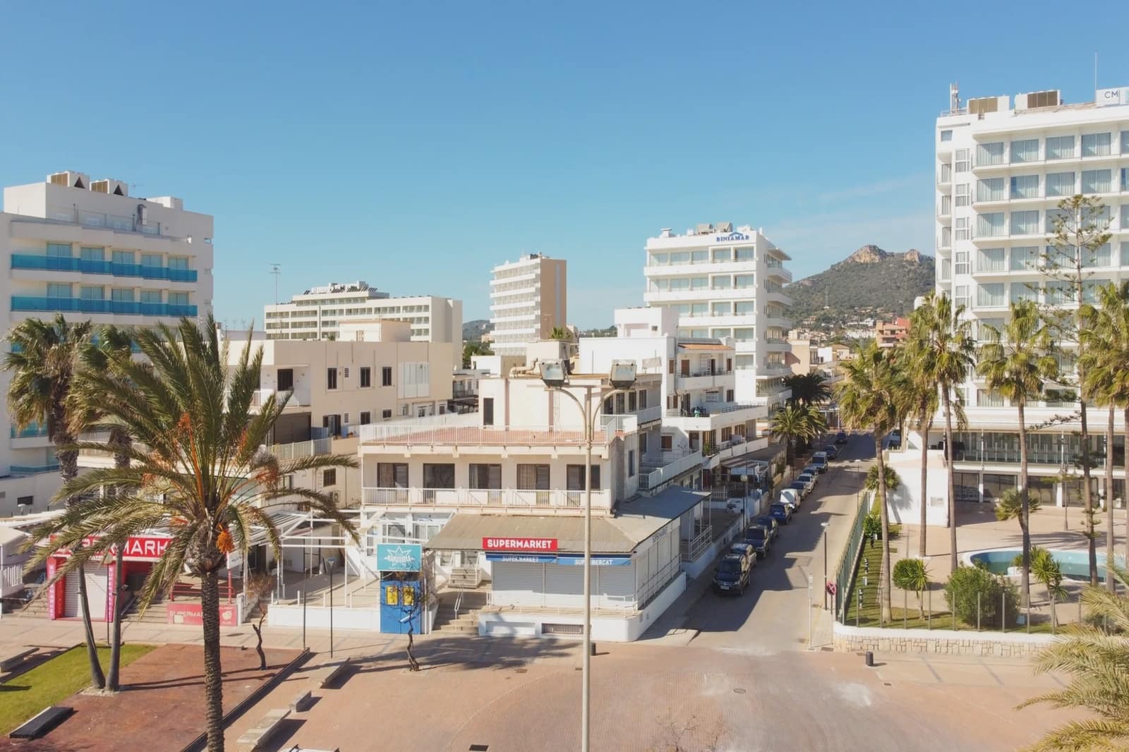 16 bedroom Hotel for sale in Cala Millor - € 2,100,000 (Ref: 6628403)