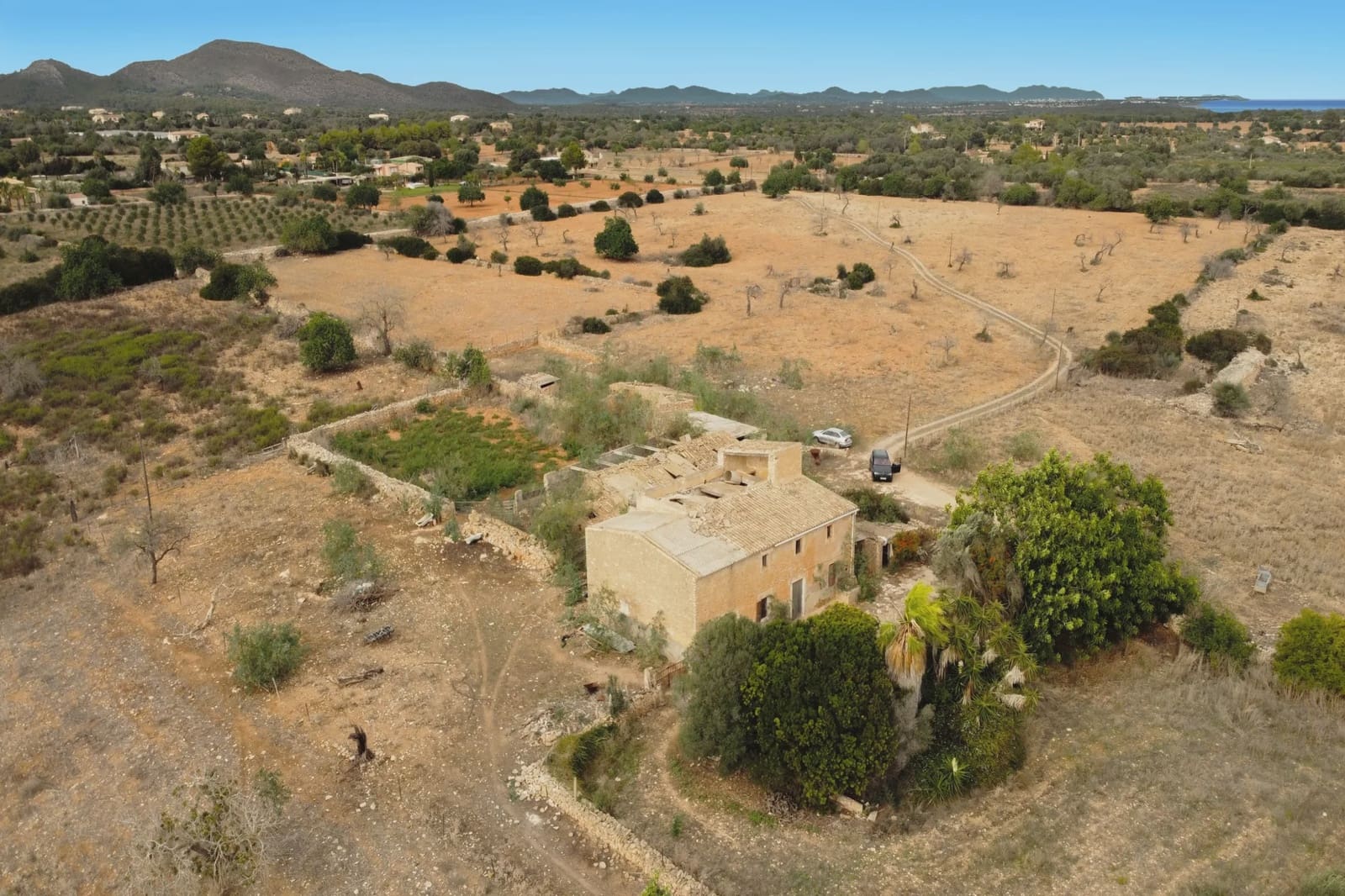 2 bedroom Finca/Country House for sale in Calas de Mallorca - € 1,100,000 (Ref: 7110605)