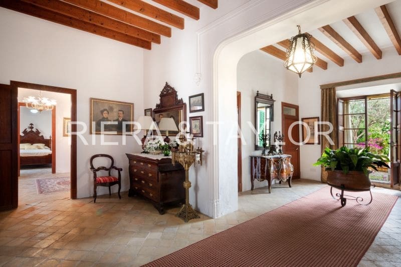 5 soveværelse Byhus til salg i Muro - € 1.500.000 (Ref: 7203282)