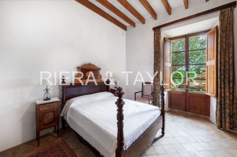 5 soveværelse Byhus til salg i Muro - € 1.500.000 (Ref: 7203282)