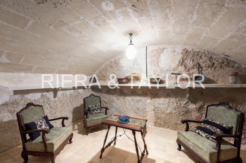 5 soveværelse Byhus til salg i Muro - € 1.500.000 (Ref: 7203282)