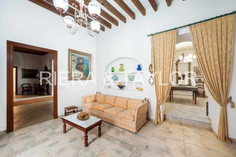 5 soveværelse Byhus til salg i Muro - € 1.500.000 (Ref: 7203282)