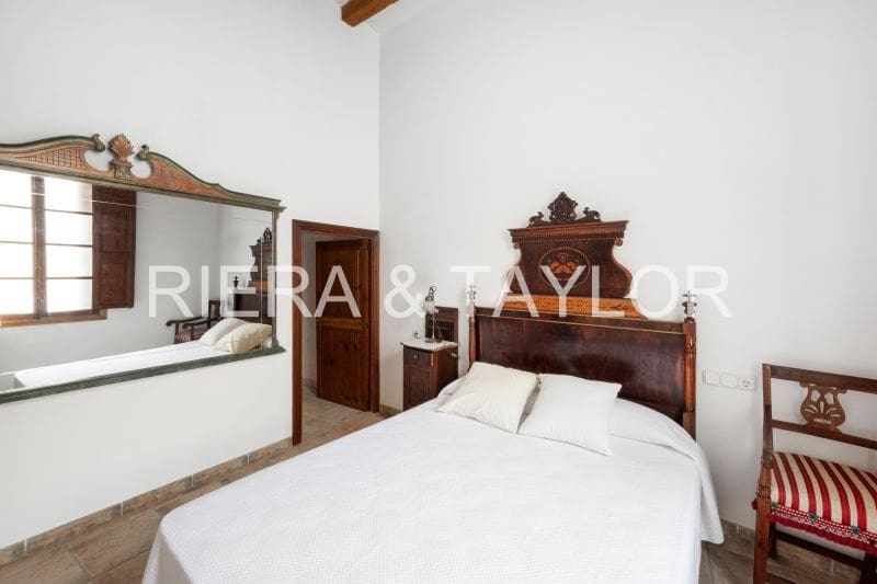 5 soveværelse Byhus til salg i Muro - € 1.500.000 (Ref: 7203282)