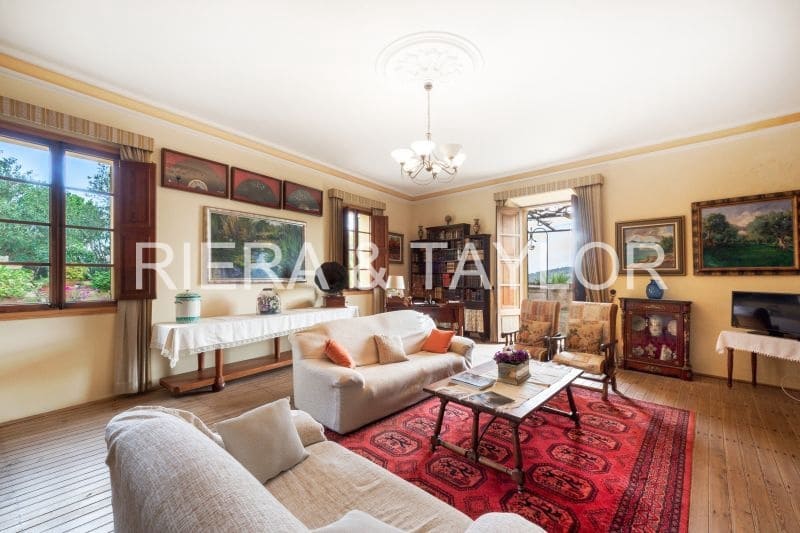 5 soveværelse Byhus til salg i Muro - € 1.500.000 (Ref: 7203282)