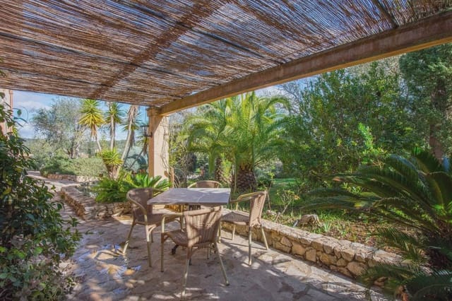3 sypialnia Finka/Dom wiejski na sprzedaż w Portocristo / Port de Manacor, Manacor z basenem garażem - 1 695 000 € (Ref: 7364813)