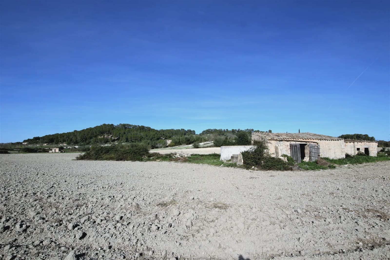 Finca/Country House for sale in Sant Joan - € 210,000 (Ref: 7385437)