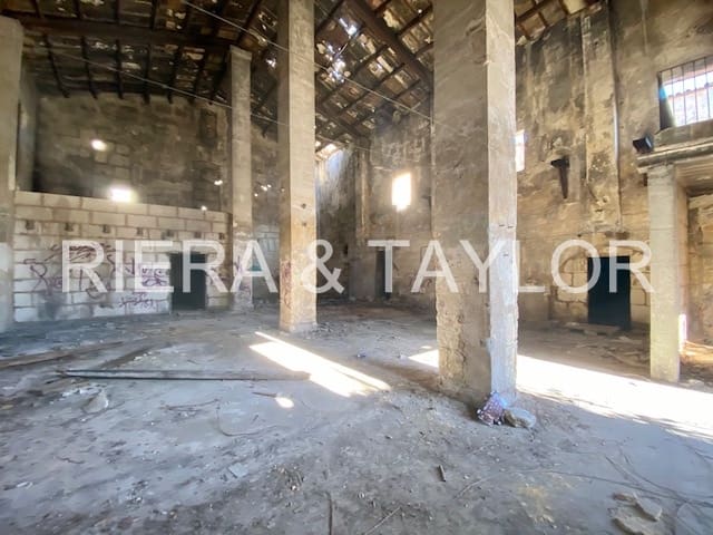 Villa til salgs i Manacor - € 955 000 (Ref: 7385440)