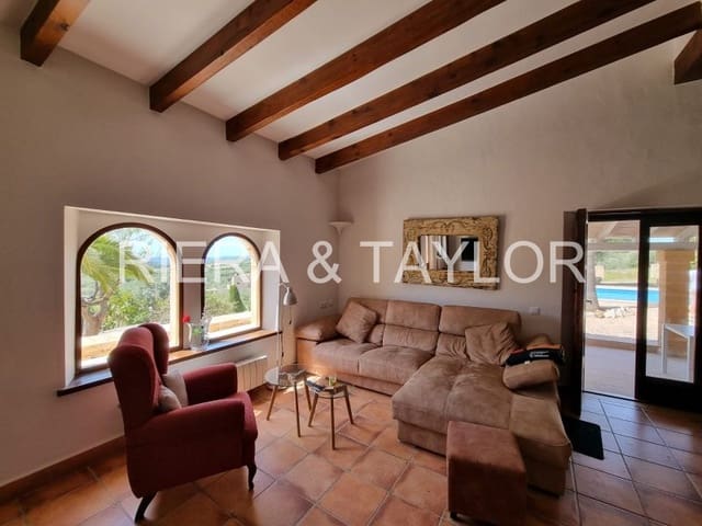 4 bedroom Finca/Country House for sale in Son Macia, Manacor - € 1,690,000 (Ref: 7523791)
