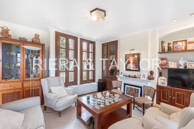 4 soveværelse Byhus til salg i Cala Mandia, Manacor - € 1.350.000 (Ref: 7570052)