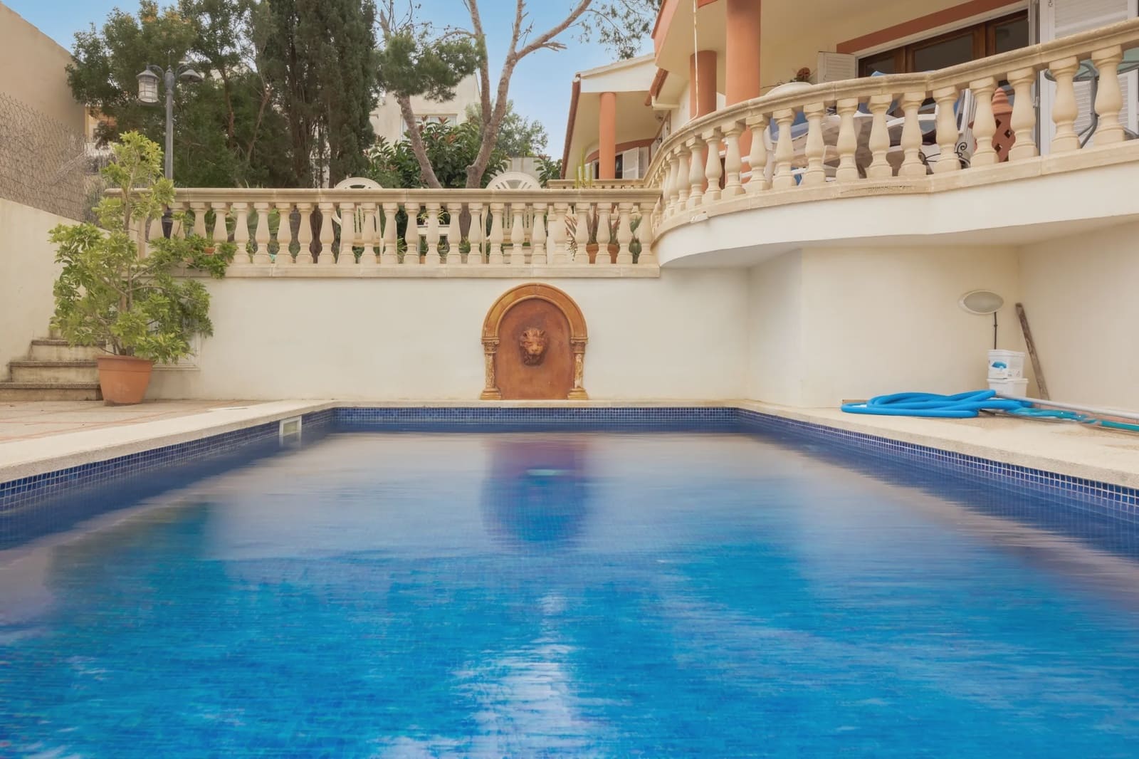 4 makuuhuone Omakotitalo myytävänä paikassa Cala Mandia - 1 350 000 € (Ref: 7570052)