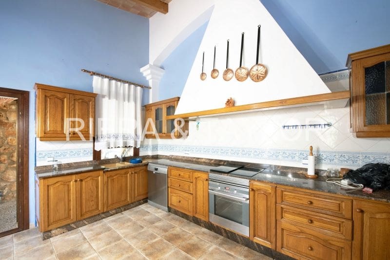 3 soveværelse Finca/Landehus til salg i Manacor - € 1.100.000 (Ref: 7577128)