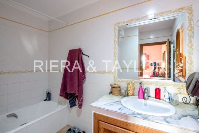 3 bedroom Finca/Country House for sale in Manacor - € 600,000 (Ref: 7710090)