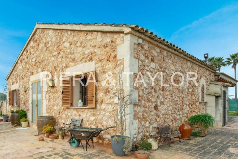 3 bedroom Finca/Country House for sale in Manacor - € 600,000 (Ref: 7710090)
