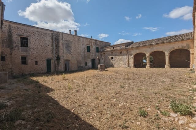 Finka/Dom wiejski na sprzedaż w Vilafranca de Bonany - 4 150 000 € (Ref: 8059391)