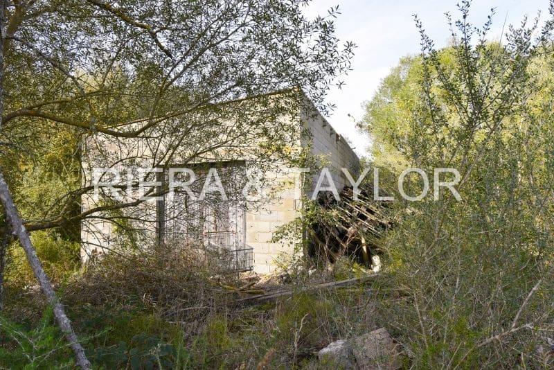 Finca/Landhuis te koop in Son Macia - € 99.000 (Ref: 8074349)