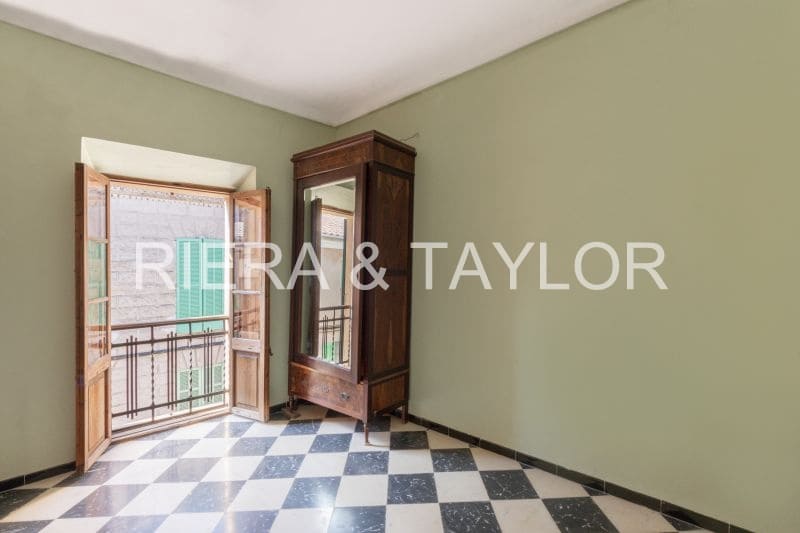 8 soveværelse Byhus til salg i Son Servera - € 700.000 (Ref: 8074371)