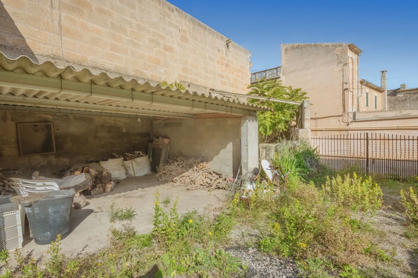 8 bedroom Townhouse for sale in Son Servera - € 700,000 (Ref: 8074371)