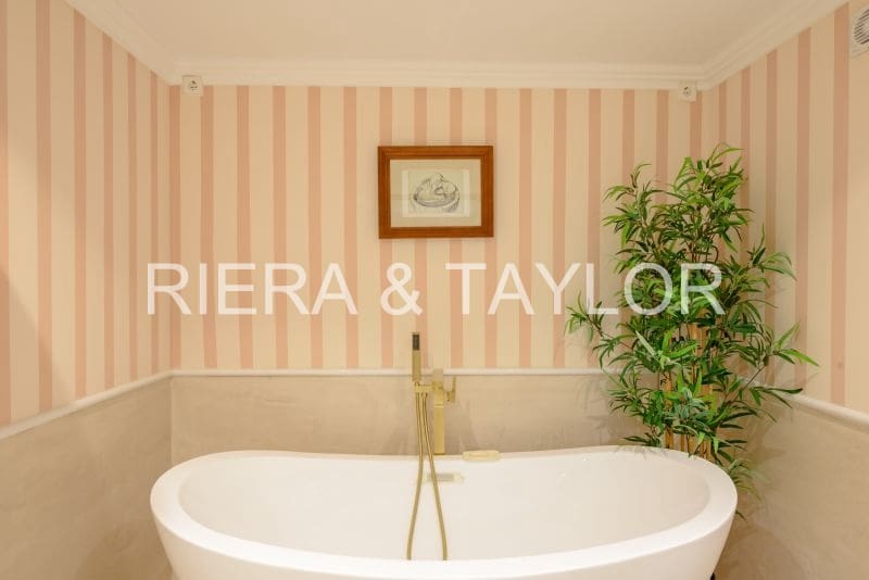 3 slaapkamer Finca/Landhuis te koop in Sa Rapita / La Rapita - € 2.395.000 (Ref: 8074373)