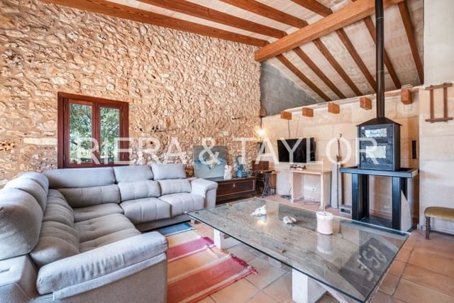 4 bedroom Finca/Country House for sale in Manacor - € 540,000 (Ref: 8200943)