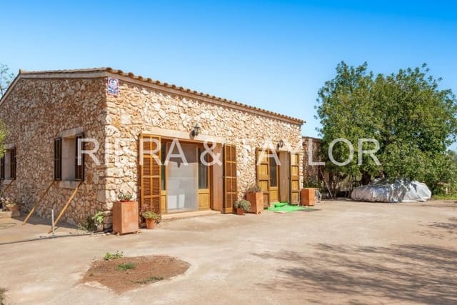 4 bedroom Finca/Country House for sale in Manacor - € 540,000 (Ref: 8200943)