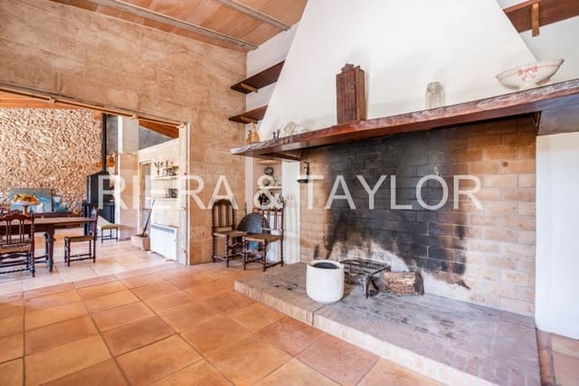 4 bedroom Finca/Country House for sale in Manacor - € 540,000 (Ref: 8200943)