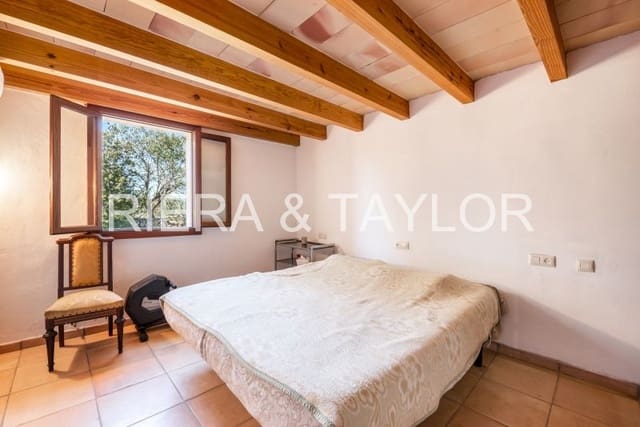 4 bedroom Finca/Country House for sale in Manacor - € 540,000 (Ref: 8200943)