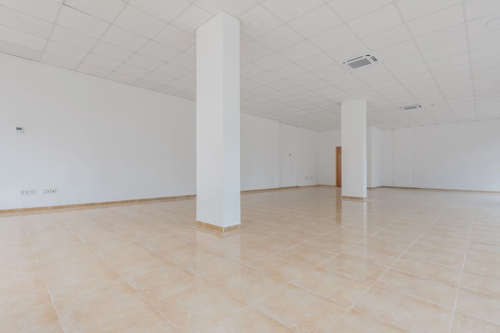 Commercieel te koop in Portocristo / Port de Manacor - € 300.000 (Ref: 8200963)