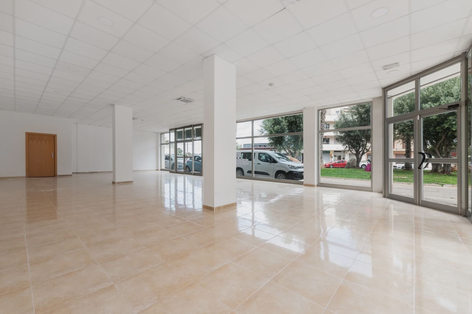 Commercieel te koop in Portocristo / Port de Manacor - € 300.000 (Ref: 8200963)