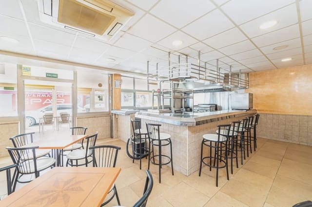 Erhverv til salg i Puerto de Alcudia, Alcúdia - € 324.000 (Ref: 8200965)