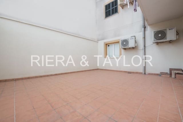 Commercial for sale in Portocristo / Port de Manacor, Manacor - € 243,900 (Ref: 8200969)